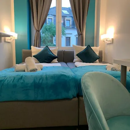 Understaytement Am Schloss Dresde