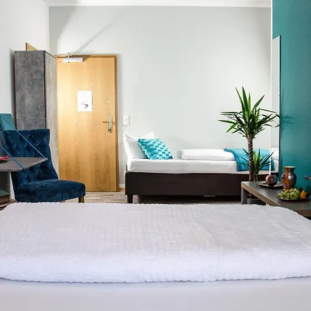 Understaytement Am Schloss Δρέσδη