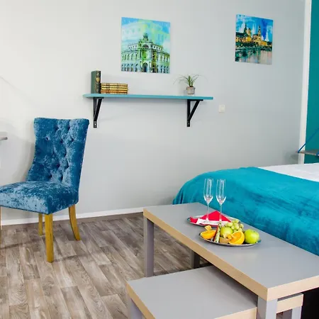 Understaytement Am Schloss Dresde